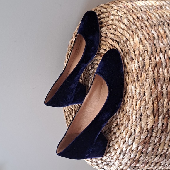 Madewell Women’s Ella Night‎ Vision Blue Velvet Slip On Pump Heels Size 7.5 - Picture 1 of 10